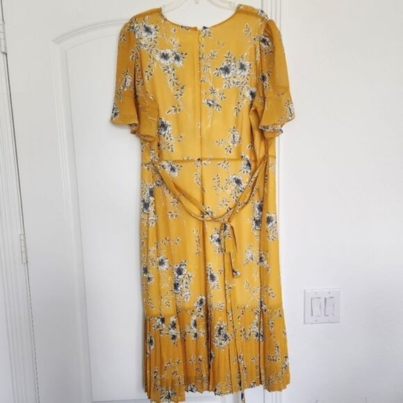 Studio8 Floral‎ Dress - Picture 6 of 11